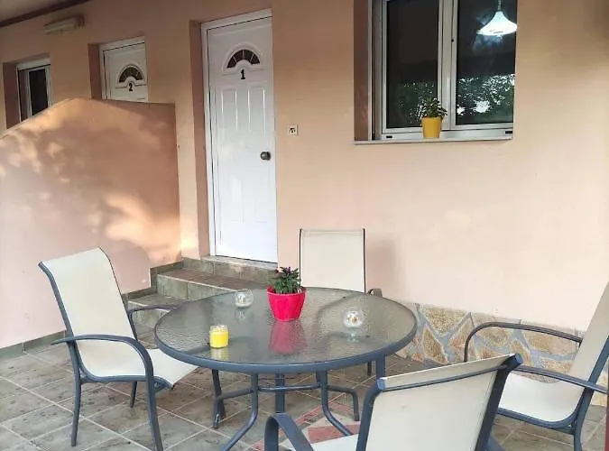 Apartment Romvi Village