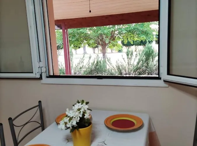 Romvi Village * Amaliada