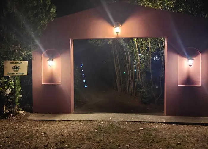 Romvi Village شقة Amaliada